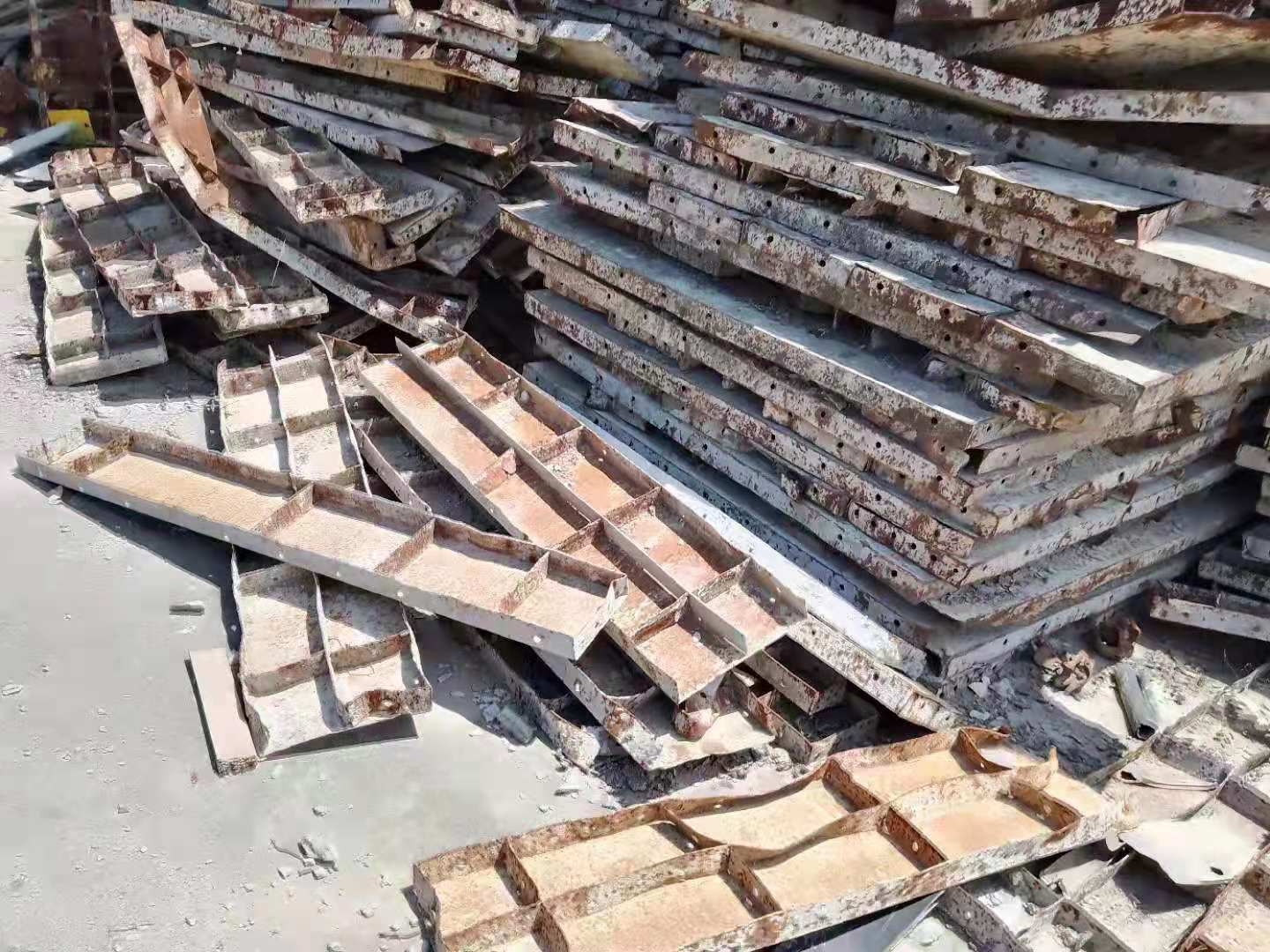 深圳废旧钢模板回收